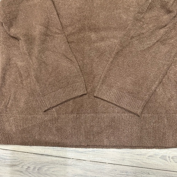 Taylor Marcs Soft Brown Sweater Size Large. Sweater is Very Soft and Comfortable - Picture 5 of 8